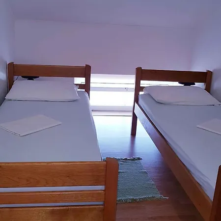 In With Two-bedrooms 1 Apartman